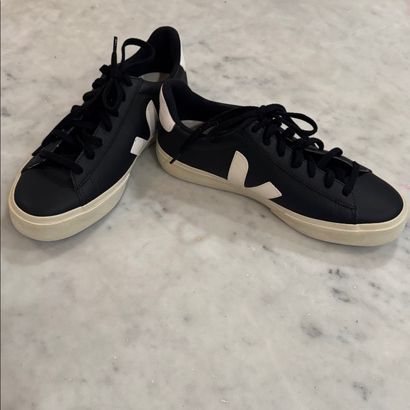 New Veja Campo Black and white leather sneakers - Picture 9 of 9